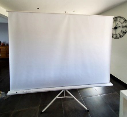Écran de projection Simple Screen 100 – vue 3